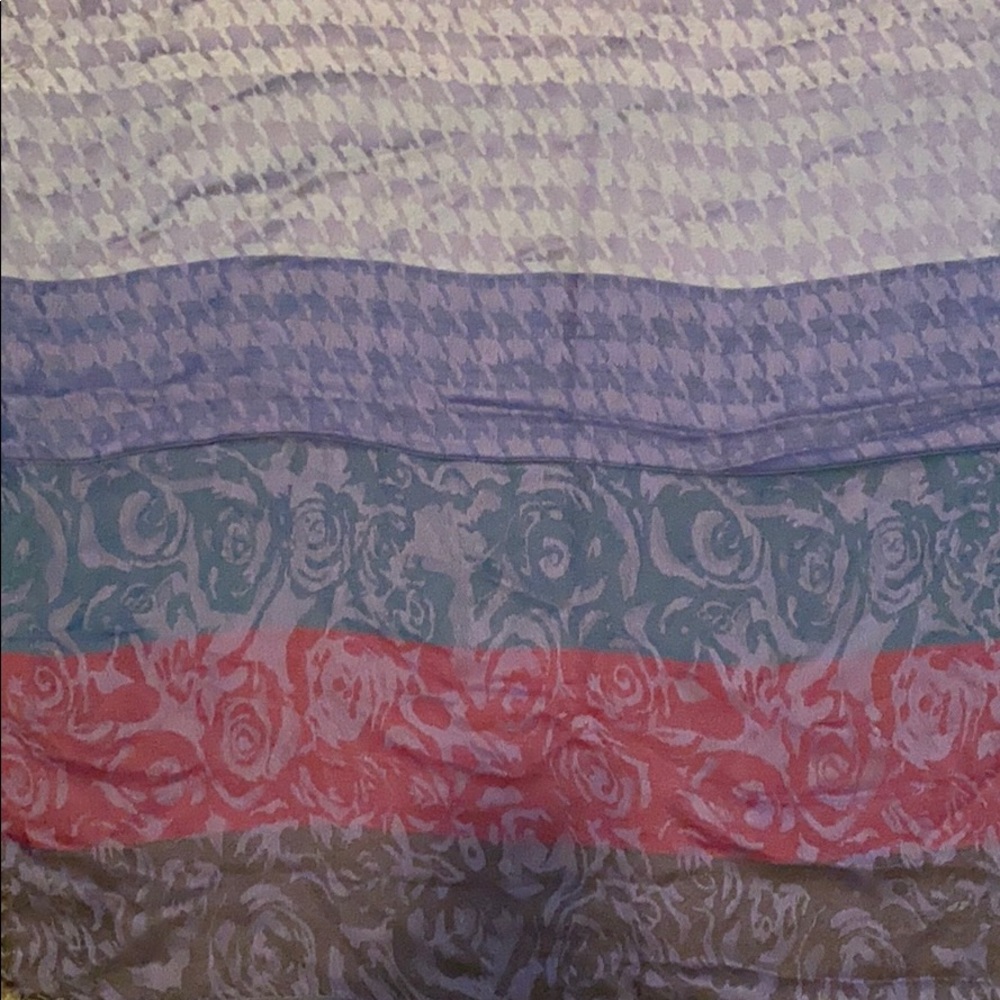 • Cashmere Scarf • - Picture 4 of 4